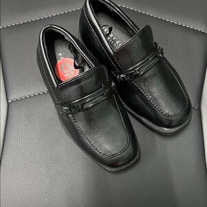 Perry Ellis Black Leather Loafers